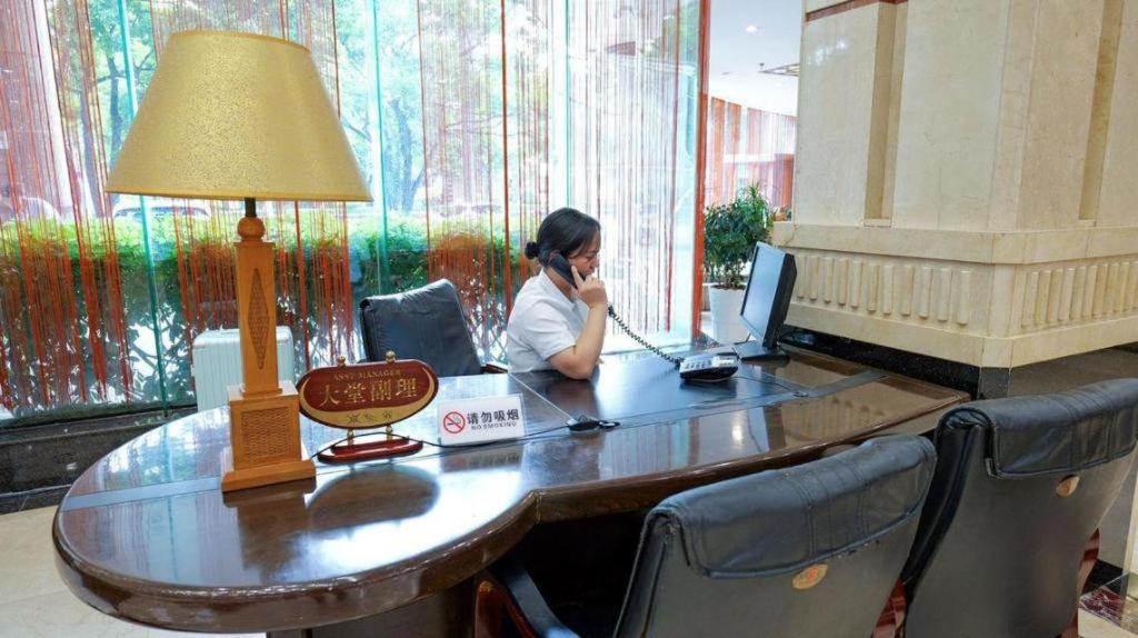 Golden Spring Hotel Lijiang Lijiang  Exterior foto