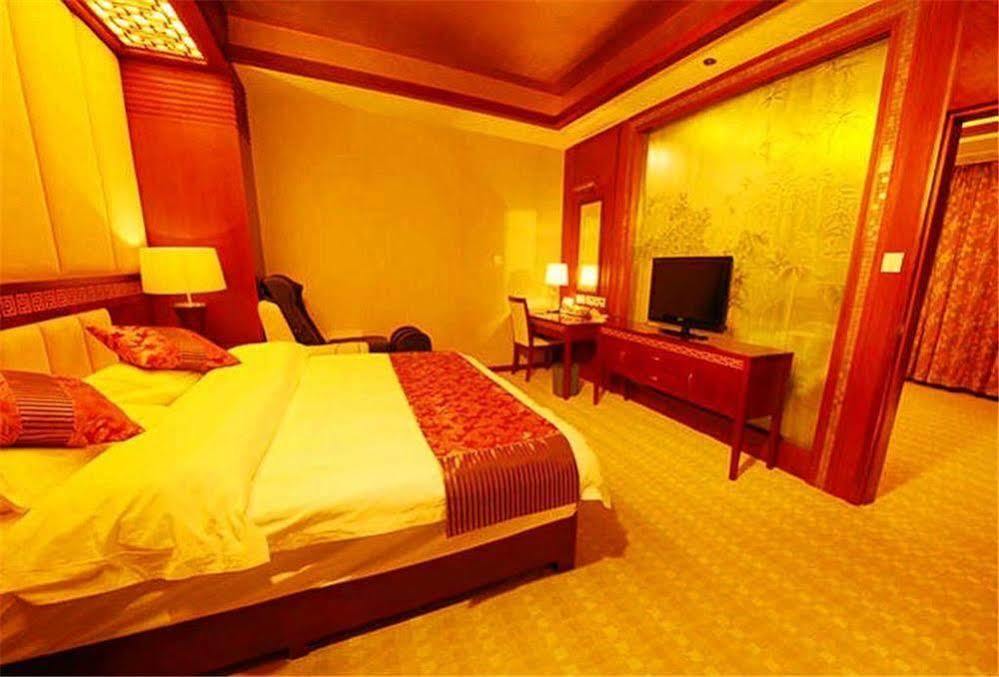 Golden Spring Hotel Lijiang Lijiang  Exterior foto